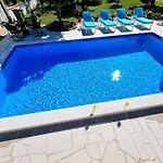 Vila Rosea Domus Zadarvillas *