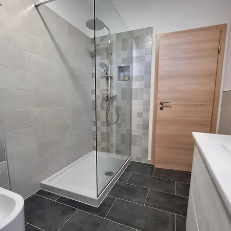 Rosea Domus Zadarvillas Вилла Podlug