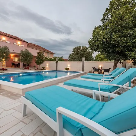 Vila Rosea Domus Zadarvillas