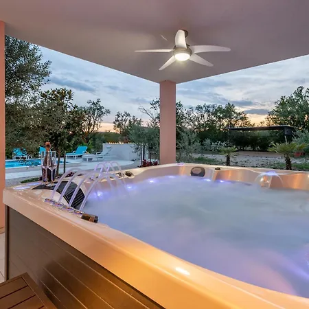 Vila Rosea Domus Zadarvillas Podlug