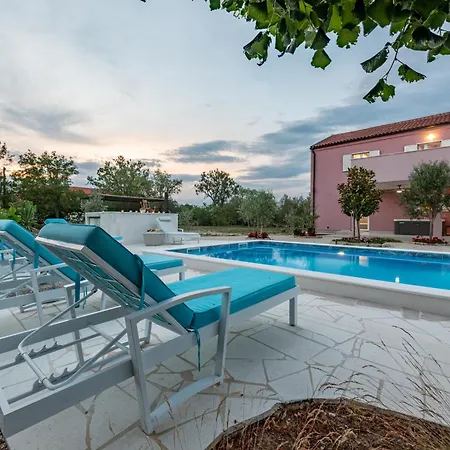 Rosea Domus Zadarvillas Villa *