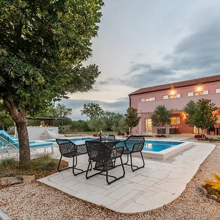 Vila Rosea Domus Zadarvillas
