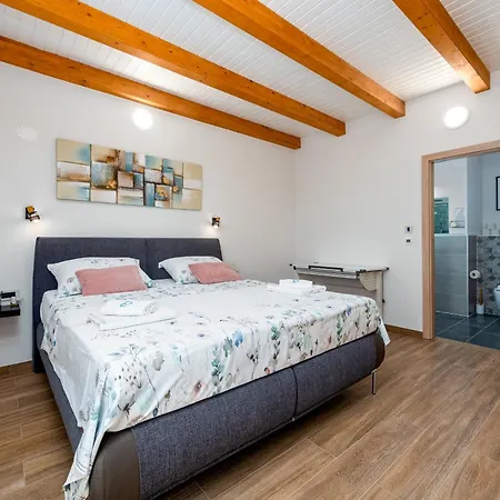 Rosea Domus Zadarvillas Villa *