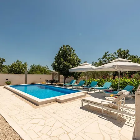 Rosea Domus Zadarvillas Vila