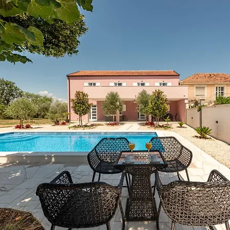 Rosea Domus Zadarvillas *
